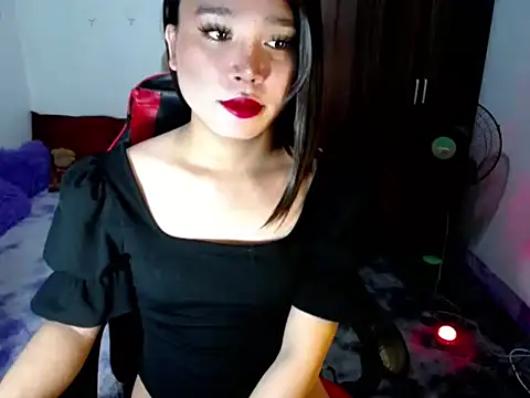 Snapshot of Urassiansweetcummer chatting on 22, 6, 2026 Urassiansweetcummer online show from 22, 6, 2026