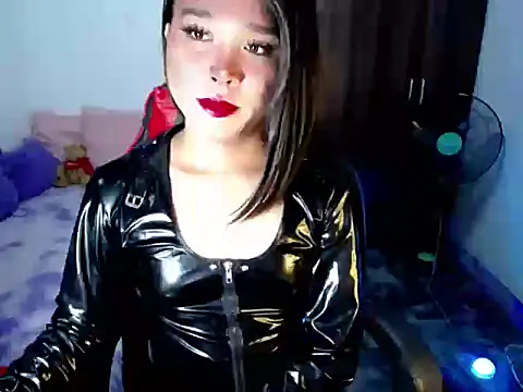 Urassiansweetcummer online show from 2, 6, 2026
