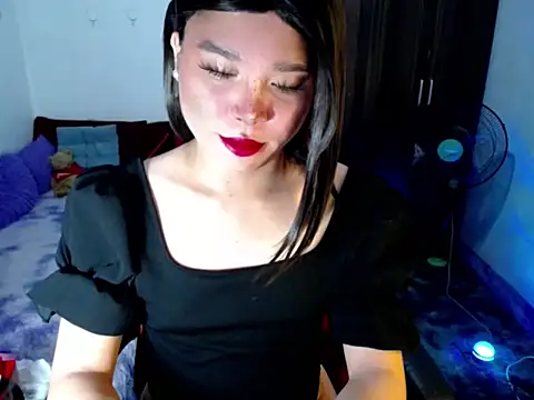 Urassiansweetcummer online show from 16, 5, 2026