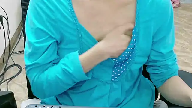 Shulee21 online show from 31, 10, 2025