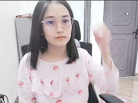 Shulee21 online show from 13, 10, 2025