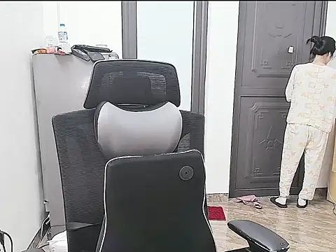 Shulee21 online show from 15, 10, 2025