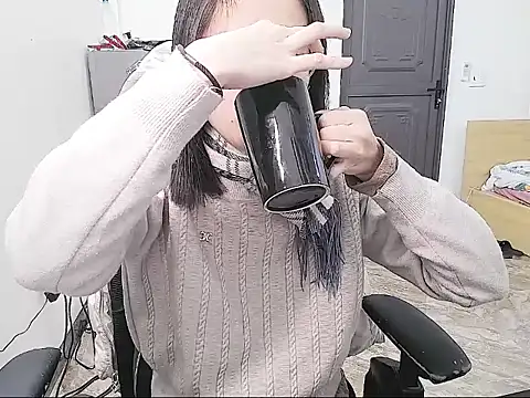 Shulee21 online show from 21, 11, 2025