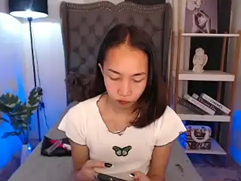 Sweet kittyxx online show from 8, 11, 2025