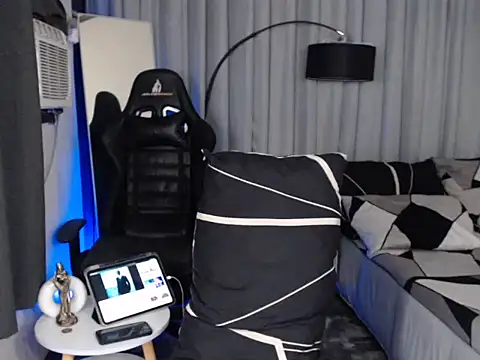 alexsuckable01 online show from 17, 7, 2026