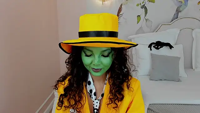 MargaretPeace online show from 1, 11, 2025