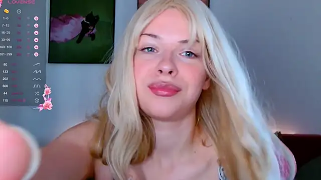 Snapshot of babylilly00 chatting on 17, 5, 2026 babylilly00 online show from 17, 5, 2026