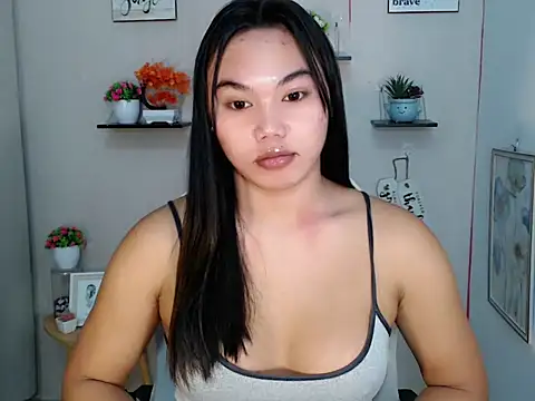 Snapshot of liane_mei chatting on 15, 5, 2026 liane mei online show from 15, 5, 2026