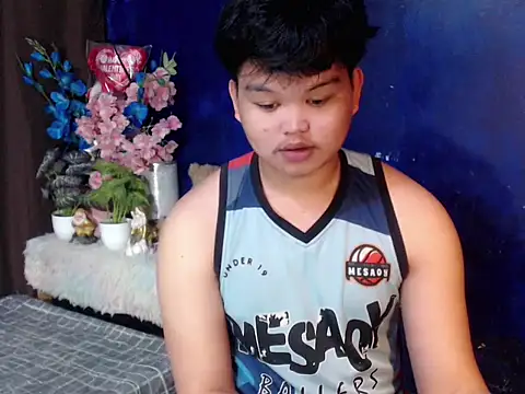 Reynelcock online show from 8, 3, 2026