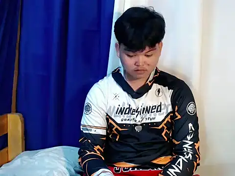 Reynelcock online show from 2, 11, 2025