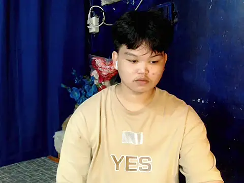 Reynelcock online show from 8, 11, 2025