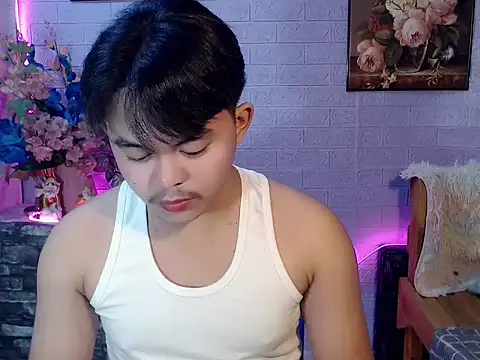 Snapshot of urguy_toshi chatting on 4, 7, 2026 urguy toshi online show from 4, 7, 2026