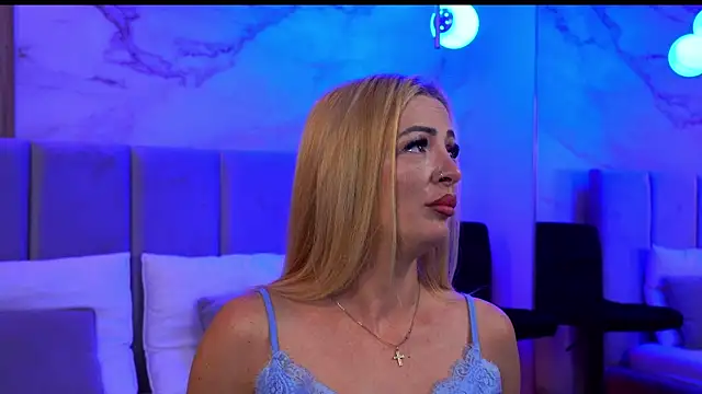 Izabellle02 online show from 21, 4, 2026