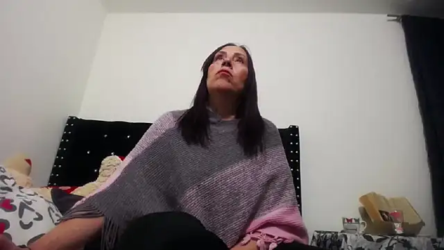 Snapshot of Chantalvedette chatting on 12, 5, 2026 Chantalvedette online show from 12, 5, 2026