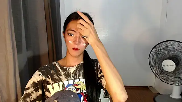 Snapshot of slimladyxoxo chatting on 21, 9, 2025 slimladyxoxo online show from 21, 9, 2025