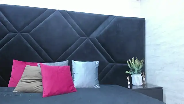 Dantzel  online show from 7, 3, 2026