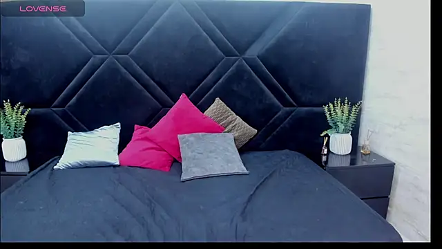 Dantzel  online show from 2, 4, 2026