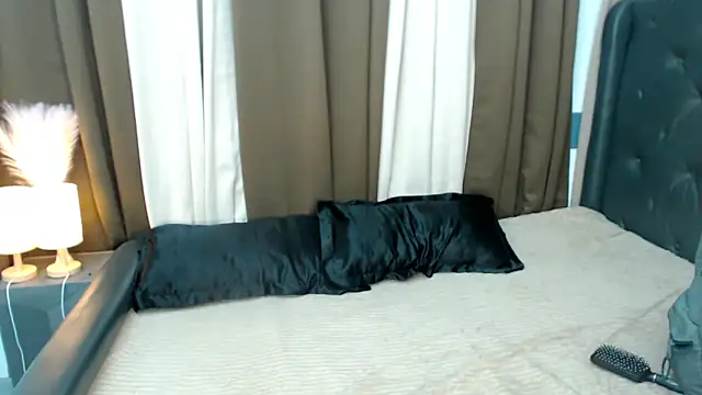 Snapshot of Goddess_Isabel chatting on 15, 4, 2026 Goddess Isabel online show from 15, 4, 2026