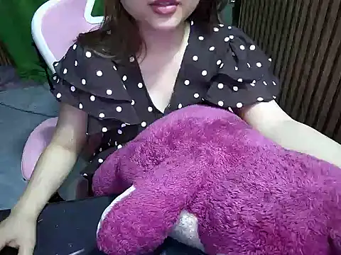 Snapshot of Ori-Yannie chatting on 12, 6, 2026 Ori-Yannie online show from 12, 6, 2026