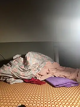 Du-Uyen online show from 4, 11, 2025