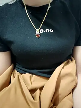 Du-Uyen online show from 16, 11, 2025