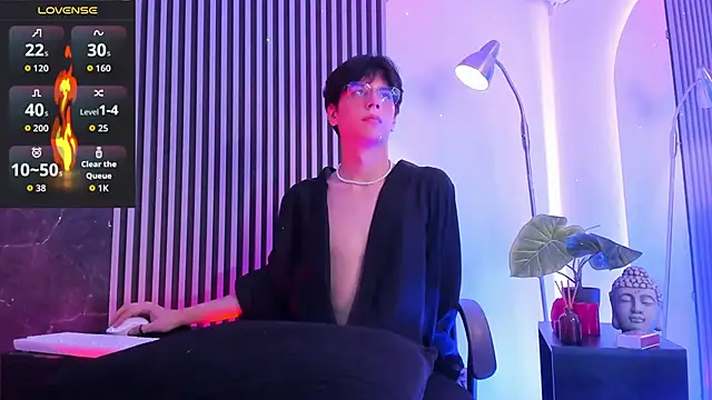 luixdust  online show from 19, 9, 2025