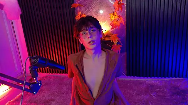 luixdust  online show from 2, 10, 2025