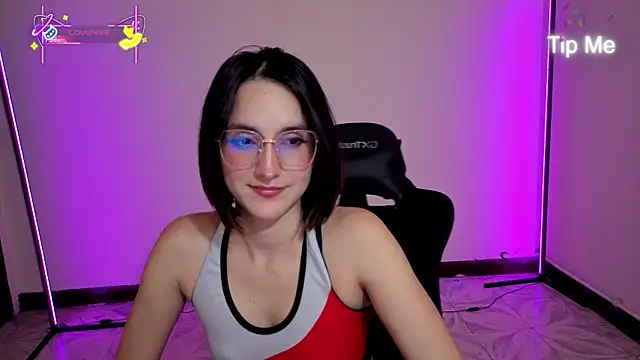 Snapshot of MiaLozanox chatting on 25, 9, 2025 MiaLozanox online show from 25, 9, 2025