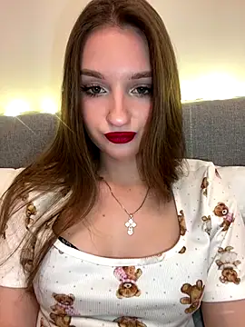 Snapshot of AdelinaEmber chatting on 6, 10, 2025 AdelinaEmber online show from 6, 10, 2025