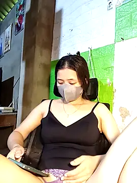 Snapshot of Venessa chatting on 12, 9, 2025 Venessa online show from 12, 9, 2025