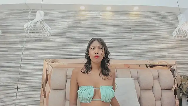 ikia lopez  online show from 19, 6, 2026