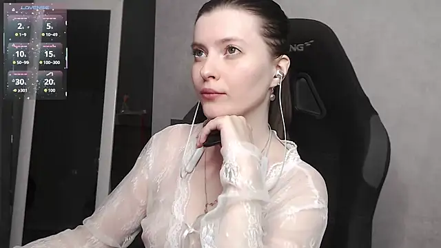 cute elfy  online show from 28, 9, 2025