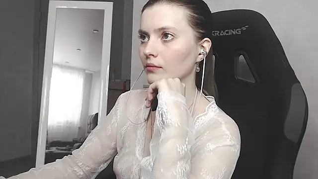 cute elfy  online show from 26, 9, 2025