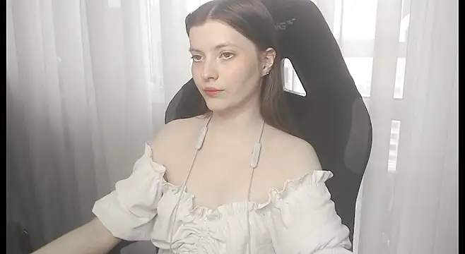 cute elfy  online show from 5, 2, 2026