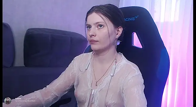 cute elfy  online show from 17, 12, 2025