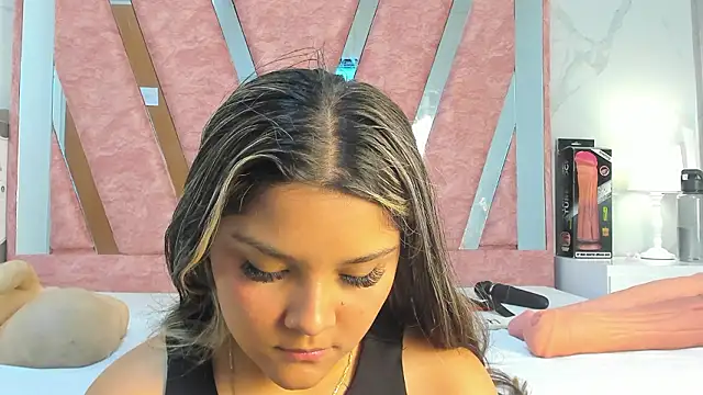 Wonderkloe  online show from 26, 2, 2026