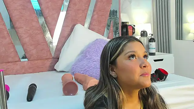 Wonderkloe  online show from 1, 3, 2026