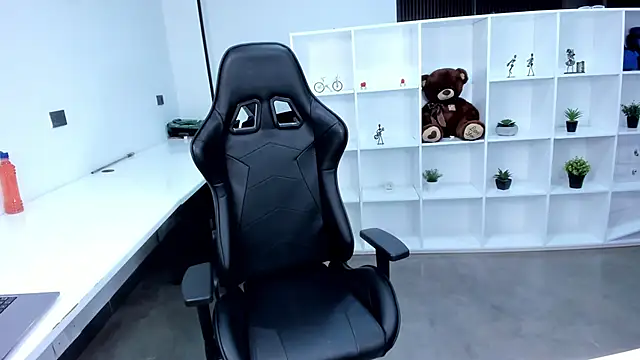 megan bigboobs  online show from 2, 12, 2025