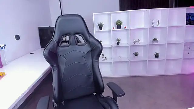 megan bigboobs  online show from 29, 10, 2025