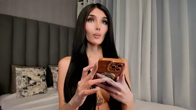 EmeraldGreyson online show from 6, 2, 2026