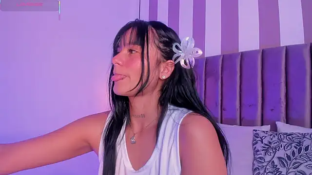 Miiaa jones online show from 3, 2, 2026