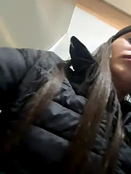 Isabella21  online show from 8, 11, 2025