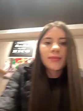 Isabella21  online show from 15, 10, 2025