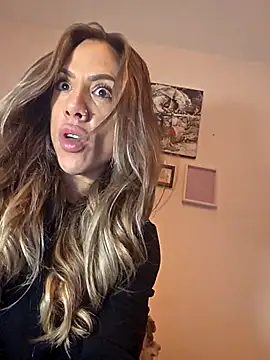 Snapshot of Miss_J888 chatting on 26, 11, 2025 Miss J888 online show from 26, 11, 2025