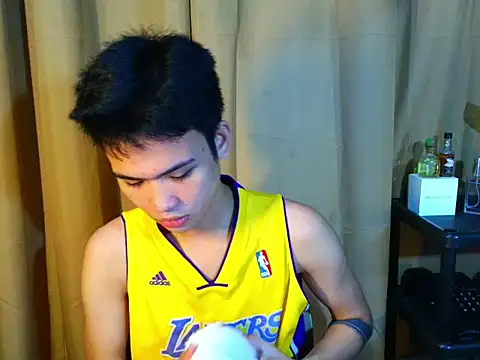 Snapshot of Urasiancumboix chatting on 22, 10, 2025 Urasiancumboix online show from 22, 10, 2025