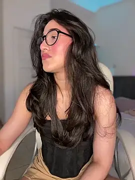 julieta jhonss online show from 6, 4, 2026