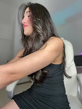 julieta jhonss online show from 2, 7, 2026