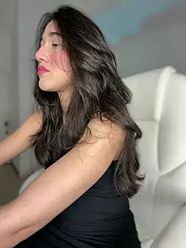julieta jhonss online show from 2, 7, 2026