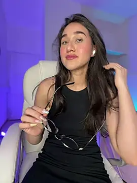 Snapshot of julieta_jhonss chatting on 5, 6, 2026 julieta jhonss online show from 5, 6, 2026