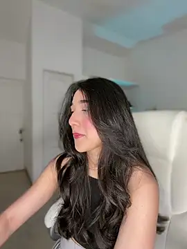 Snapshot of julieta_jhonss chatting on 18, 6, 2026 julieta jhonss online show from 18, 6, 2026